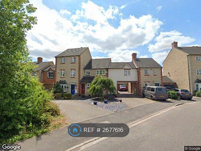 3 Bedroom Semi Detached House To Rent In Redwing Close, Bicester, OX26
