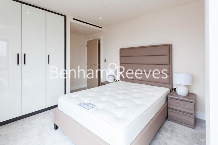 2 Bedroom Apartment To Rent In Beaufort Park, Colindale, NW9