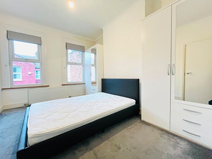 1 Bedroom Flat To Rent In Gowan Road, Willesden Green, NW10