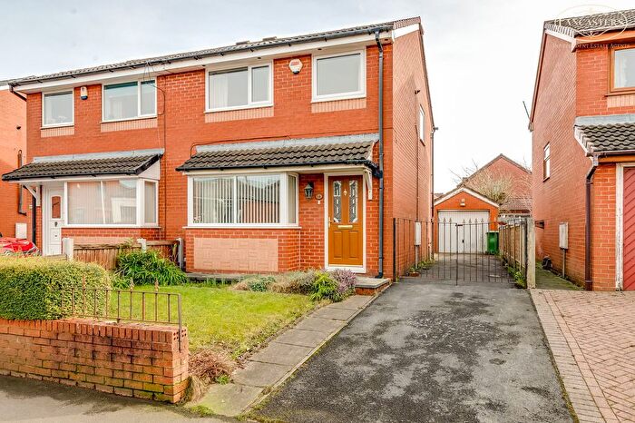 3 Bedroom Semi-Detached House For Sale In Mason Street, Horwich, Bolton, BL6