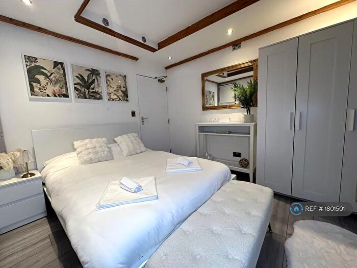 2 Bedroom Flat To Rent In Stanley Park Road, Wallington, SM6