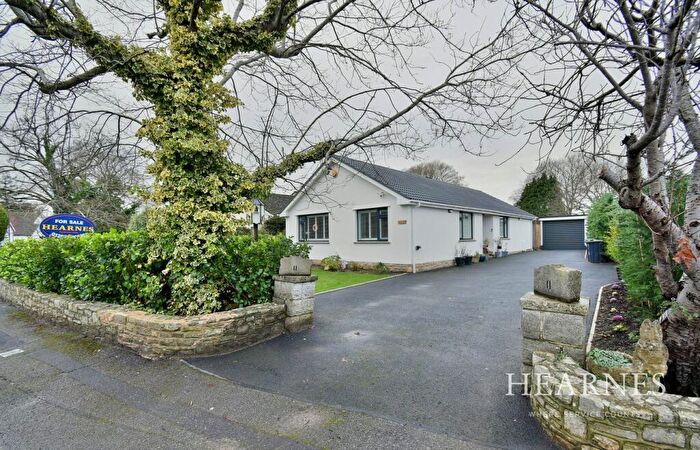 3 Bedroom Detached Bungalow For Sale In Headswell Crescent, Bournemouth, BH10