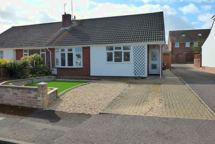 3 Bedroom Semi-Detached Bungalow To Rent In Marsh Close, Winterbourne, BS36