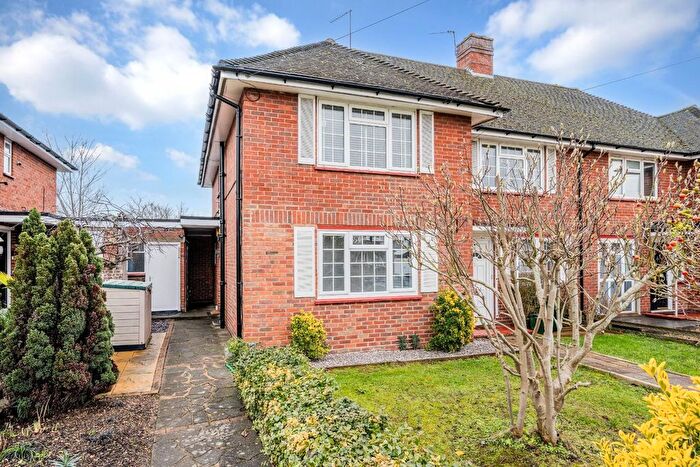 3 Bedroom Maisonette For Sale In Kingston Road, Ewell Village, KT17