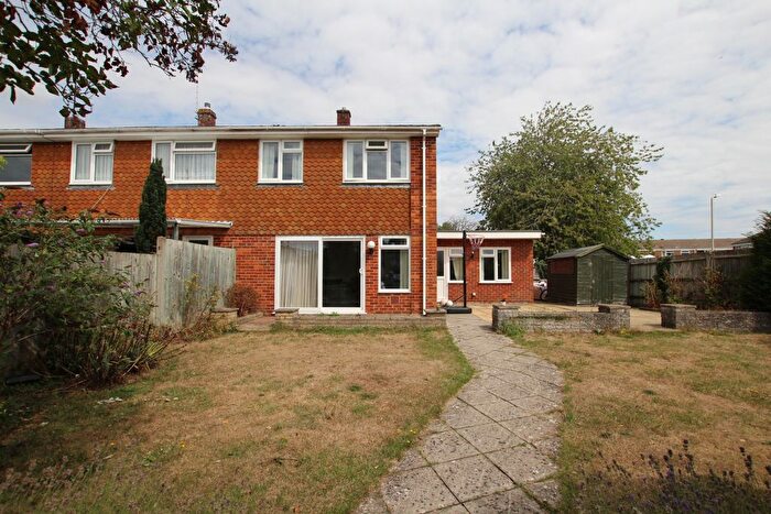3 Bedroom End Terrace House For Sale In Kennedy Drive, Pangbourne, Reading, Berkshire, RG8