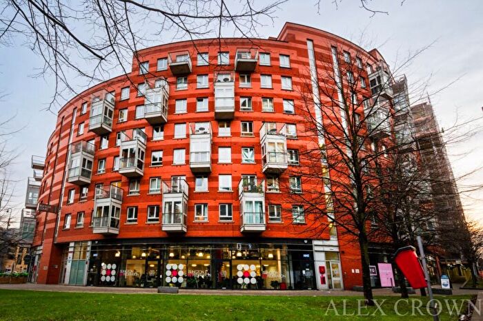2 Bedroom Apartment To Rent In Buckler Court, Eden Grove, Holloway, N7