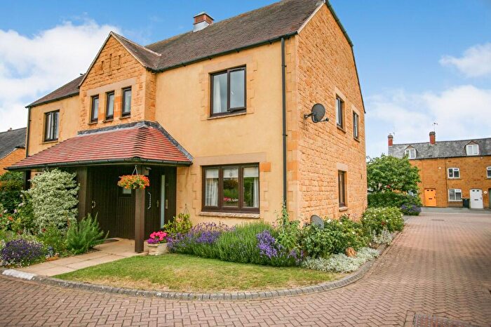 2 Bedroom Flat For Sale In Bowling Green Court, Hospital Road, Moreton-in-Marsh, Gloucestershire., GL56