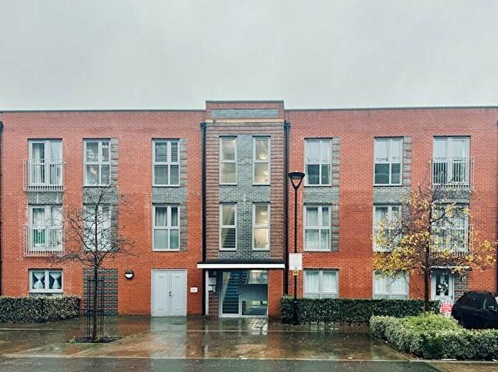 2 Bedroom Flat To Rent In Ashcombe House, Meridian Way, Southampton, SO14