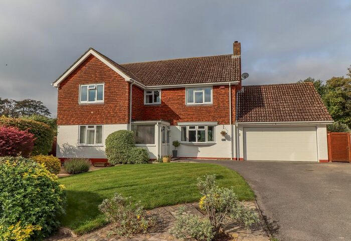 4 Bedroom Detached House For Sale In Chilbolton, Stockbridge, Hampshire, SO20