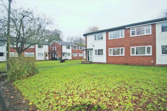 2 Bedroom Flat To Rent In The Poplars, Headingley, Leeds, LS6