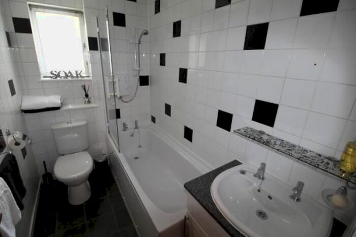 1 Bedroom Flat To Rent In Ashvale Court, Aberdeen, AB10