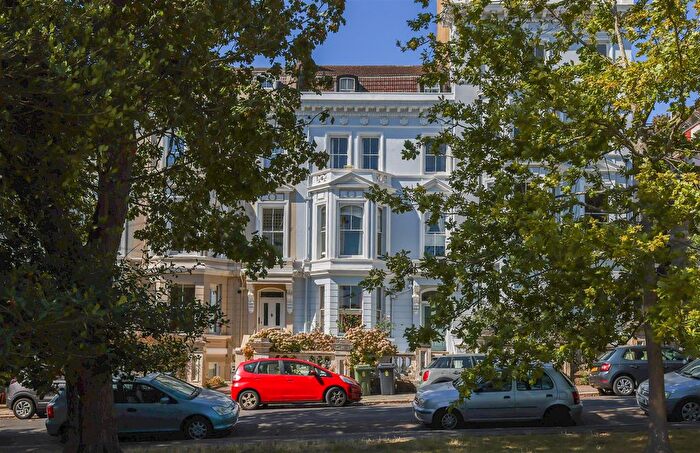 2 Bedroom Flat For Sale In Charles Road, St. Leonards-On-Sea, TN38