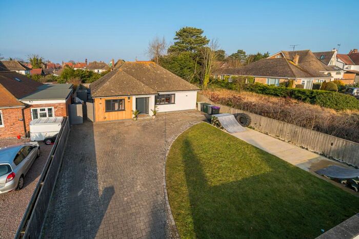 3 Bedroom Bungalow For Sale In Shardeloes Road, Skegness, PE25