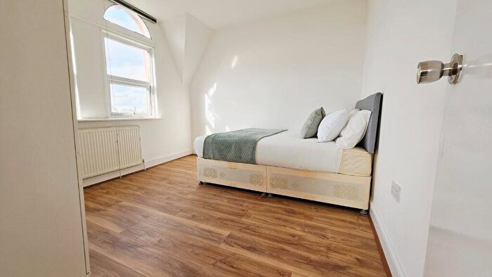 2 Bedroom Flat To Rent In Station Road, London, E7