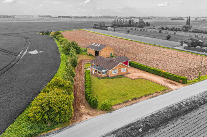 3 Bedroom Bungalow For Sale In Damgate Road, Holbeach, Spalding, PE12