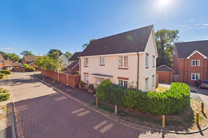 4 Bedroom Detached House For Sale In Wayside, Winnersh, Wokingham, Berkshire, RG41
