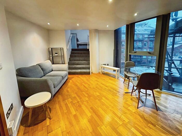 Flat To Rent In East Street, Leeds, West Yorkshire, Uk, LS9