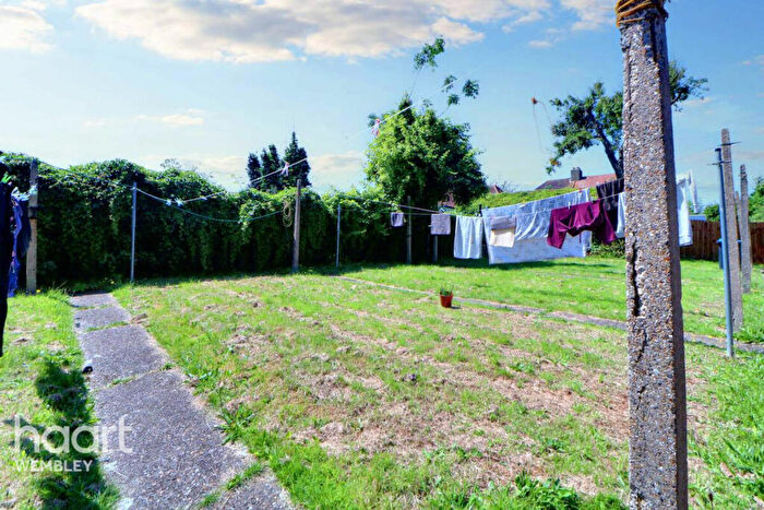 1 Bedroom Flat For Sale In North Wembley, HA0