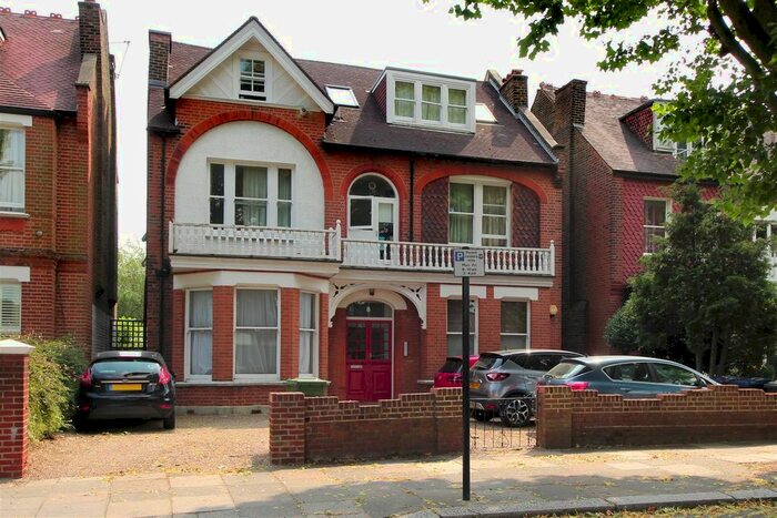 2 Bedroom Flat To Rent In Woodville Gardens, London, W5