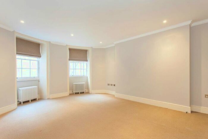 3 Bedroom Flat To Rent In Gloucester Place, London, W1U