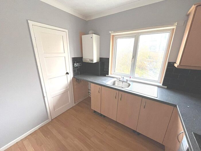 2 Bedroom Flat For Sale In Everest Avenue, Wrose, Shipley, BD18