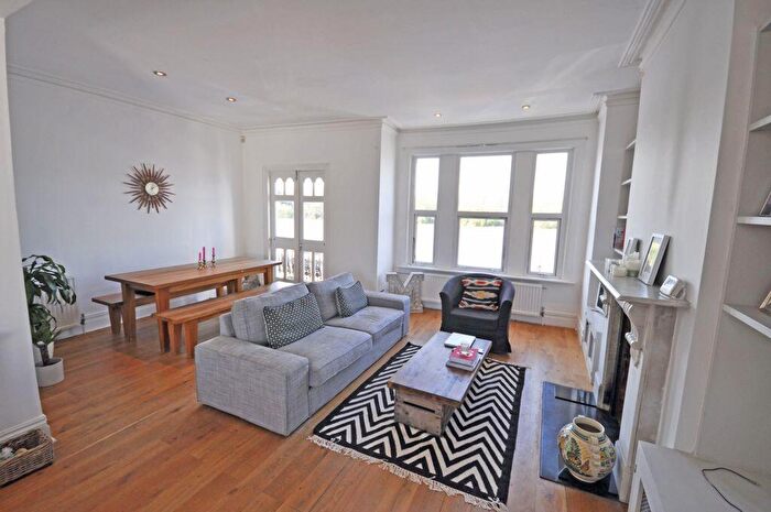 3 Bedroom Maisonette To Rent In Lonsdale Road, Barnes, SW13