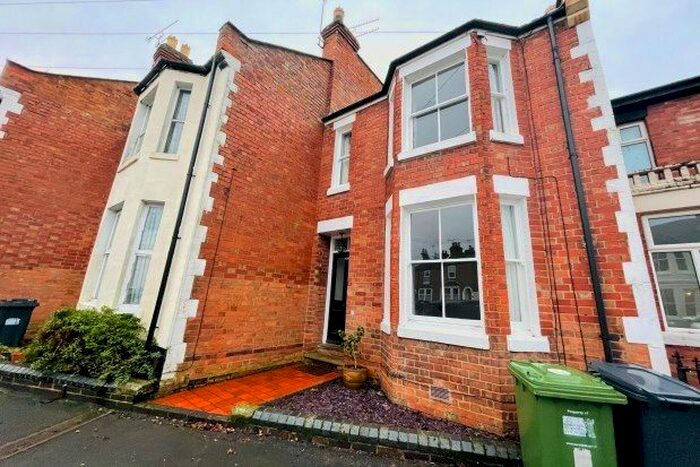 3 Bedroom Terraced House To Rent In Leam Terrace, Leamington Spa, CV31