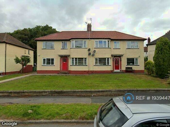 2 Bedroom Flat To Rent In Otterburn Gardens, Leeds, LS16