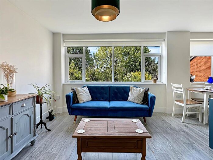 2 Bedroom Flat To Rent In Codon Court, Union Lane, Cambridge, CB4