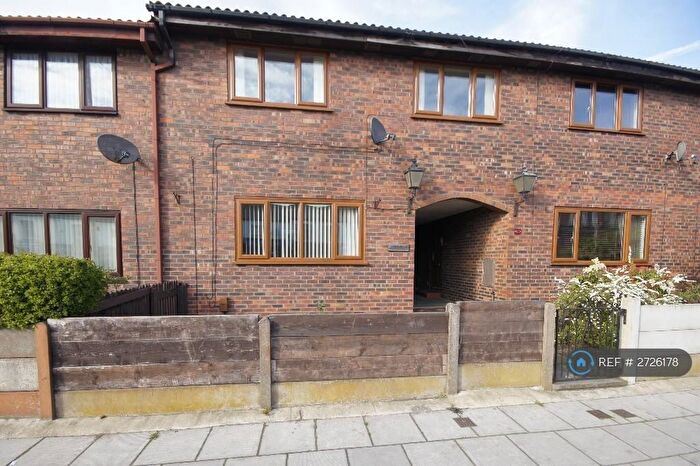 3 Bedroom Terraced House To Rent In Manchester Road, Droylsden, Manchester, M43