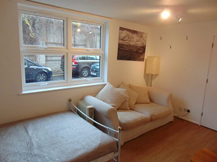 Studio To Rent In Spencer Mews, London, W6