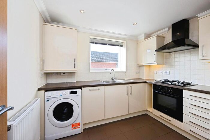 2 Bedroom Flat For Sale In West Street, Sutton, Surrey, SM1