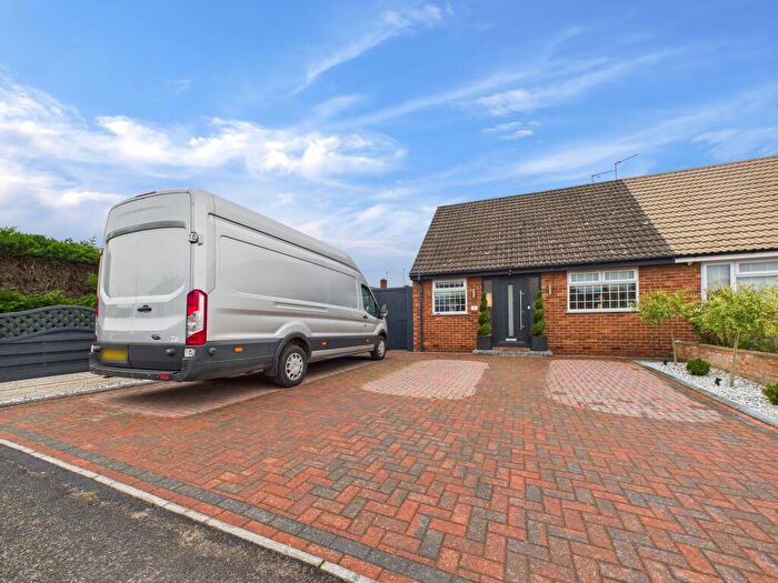 3 Bedroom Chalet For Sale In Chestnut Grove, Etwall, DE65