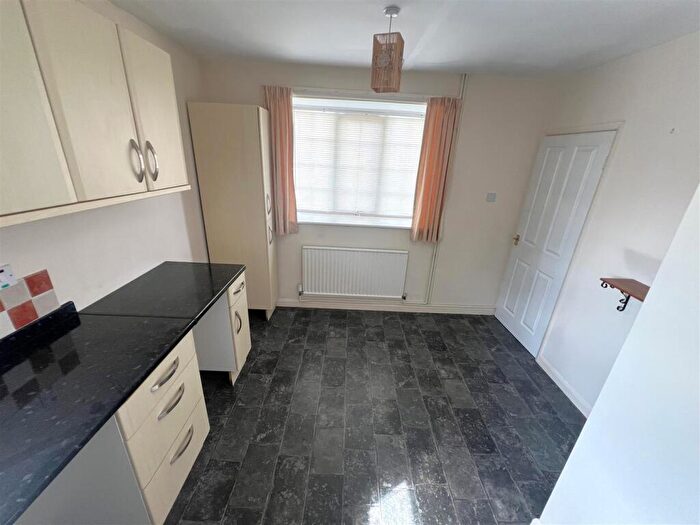 2 Bedroom Bungalow For Sale In Moor Park, Ruskington, NG34