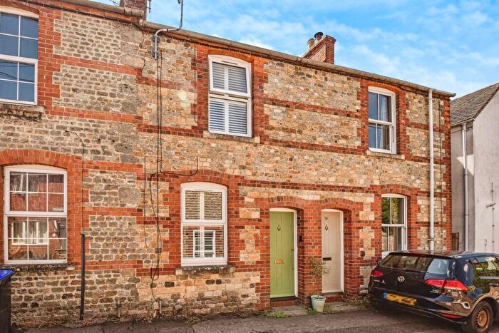 3 Bedroom Terraced House For Sale In Chapel Street, Warminster, BA12