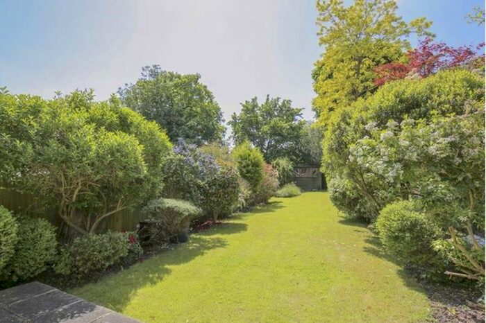 4 Bedroom Property To Rent In Fernleigh Road, London, N21