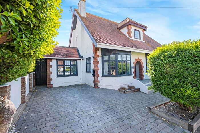 4 Bedroom Detached House For Sale In Cranleigh Avenue, Rottingdean, BN2