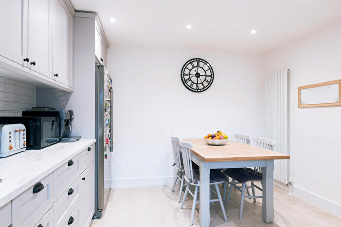 3 Bedroom Terraced House To Rent In Kimptons Mead, Potters Bar, EN6