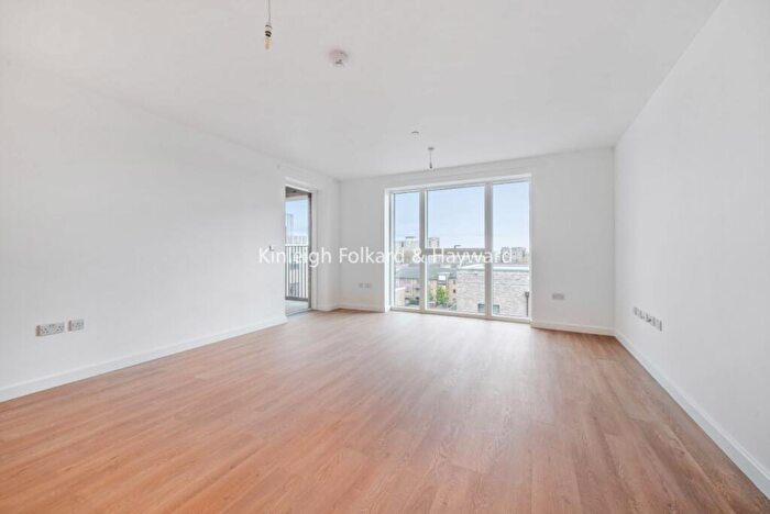 2 Bedroom Flat To Rent In Tide Street, Barking, IG11