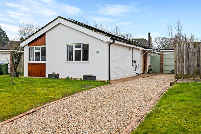 3 Bedroom Detached Bungalow For Sale In Denshire Drive, Storrington, RH20