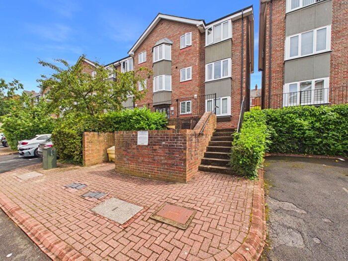 2 Bedroom Flat To Rent In Durham Road, Gateshead, NE9