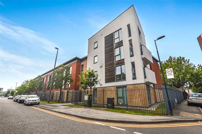 2 Bedroom Apartment To Rent In Quay, Ordsall Lane, Salford, Greater Manchester, M5