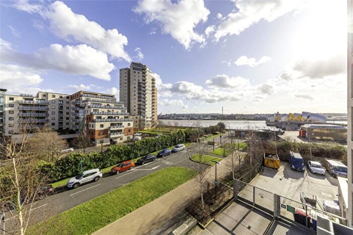 2 Bedroom Flat For Sale In Booth Road, London, E16
