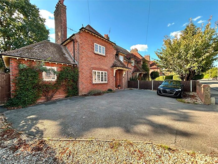 3 Bedroom Semi-detached House For Sale In Milldown Road, Blandford Forum, Dorset, DT11