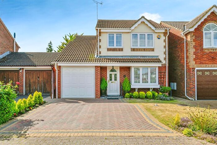 4 Bedroom Detached House For Sale In Boxfield Green, Chells Manor, Stevenage, SG2