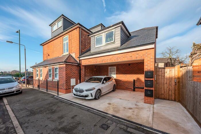 2 Bedroom Apartment To Rent In Porchester Road, Nottingham, NG3