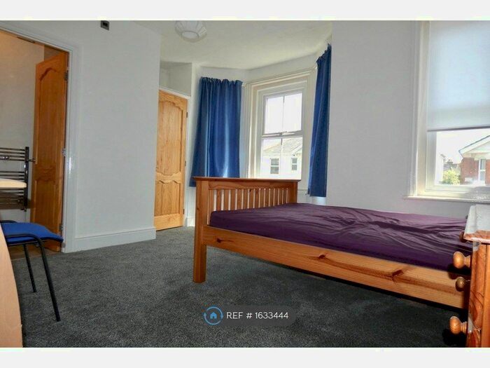 5 Bedroom Semi-Detached House To Rent In Morris Road, Southampton, SO15