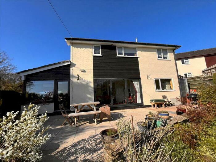 2 Bedroom Detached House For Sale In Begwyns Bluff, Clyro, Hereford, HR3