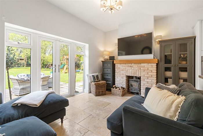 3 Bedroom Detached House For Sale In Bourne Vale, Walsall, WS9