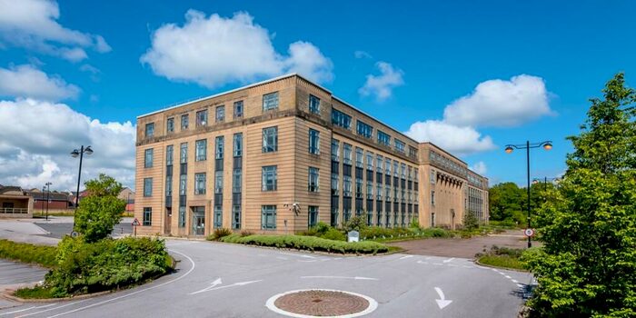 1 Bedroom Apartment To Rent In Card House, Bingley Road, Bradford, BD9